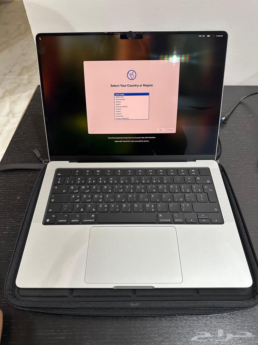 MacBook Pro 14-inch Computer63667680387843110
