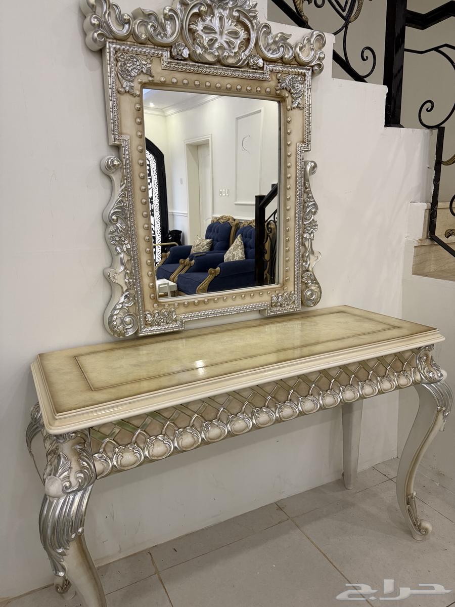 Entrance console with mirror63667693926913110