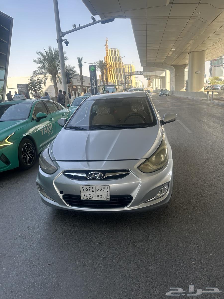 2015 Hyundai Accent for sale, engine in good condition, asking price 18,00063706829121281114
