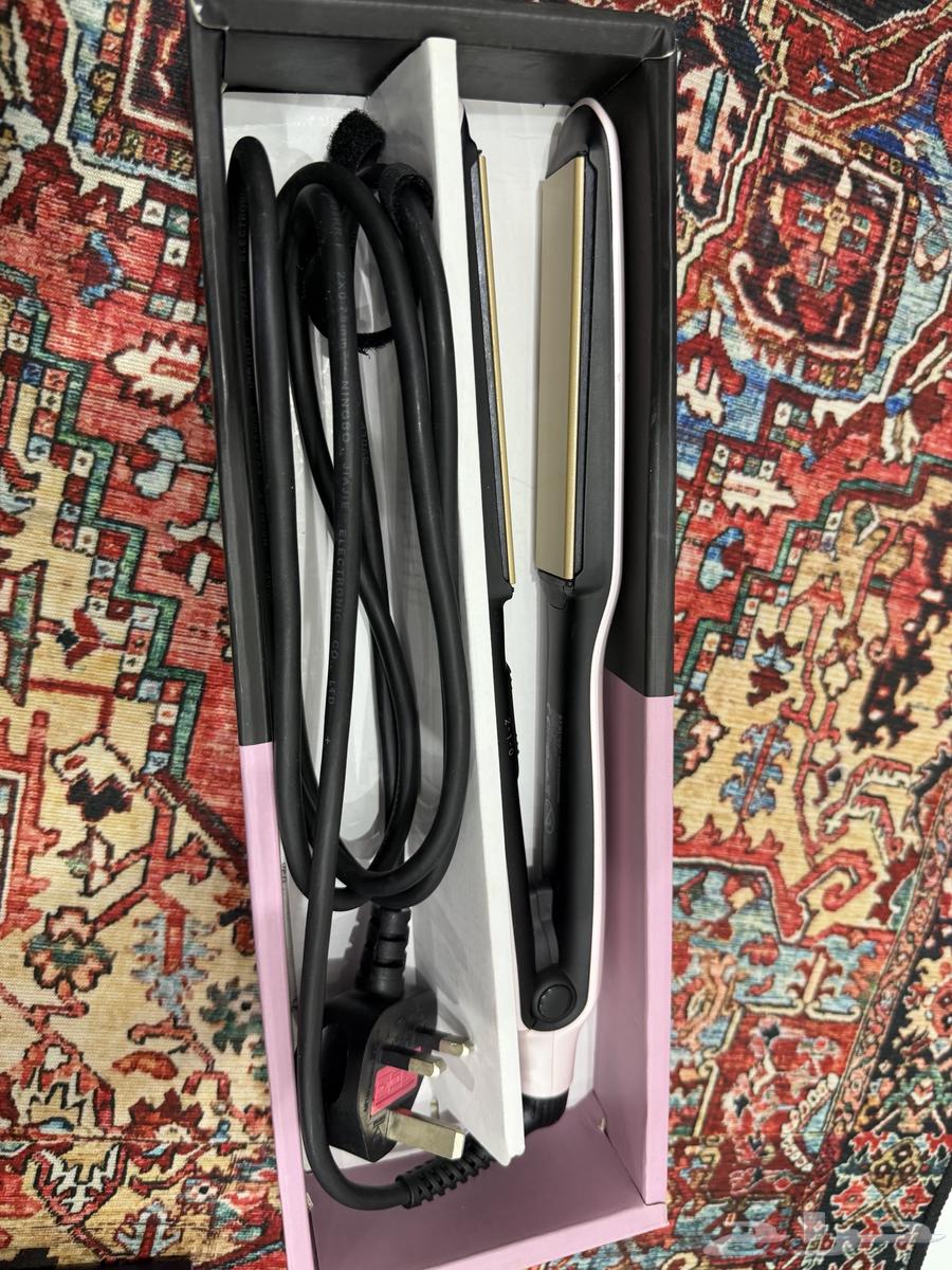 New hair straightener and curler63667681993218112