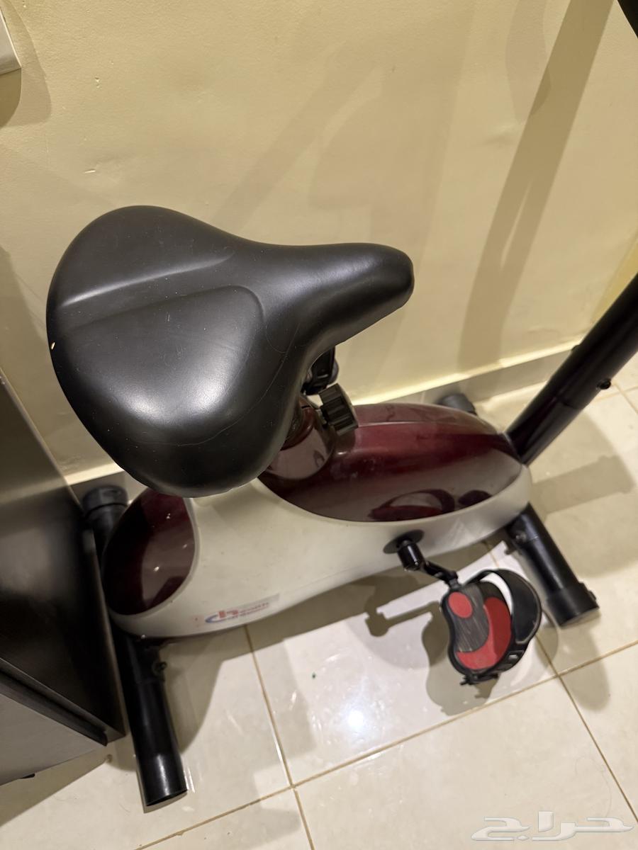 Sports bike with battery63667685316993112