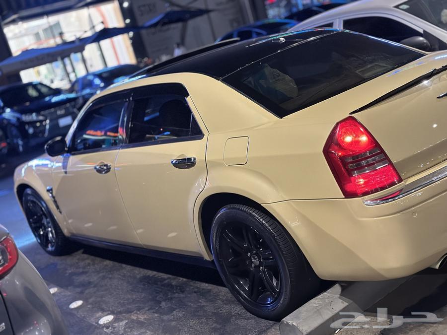 For sale Chrysler C300, a luxurious car with high performance, selling at highest offer63700814338434110