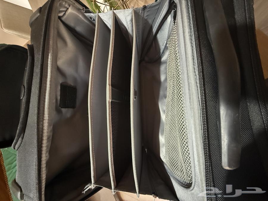 Tumi carryon bag 2024  like new63667799857923113