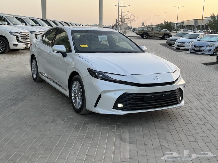 تويوتا كامري LE-بنزين سعودي 202563708282295681112
