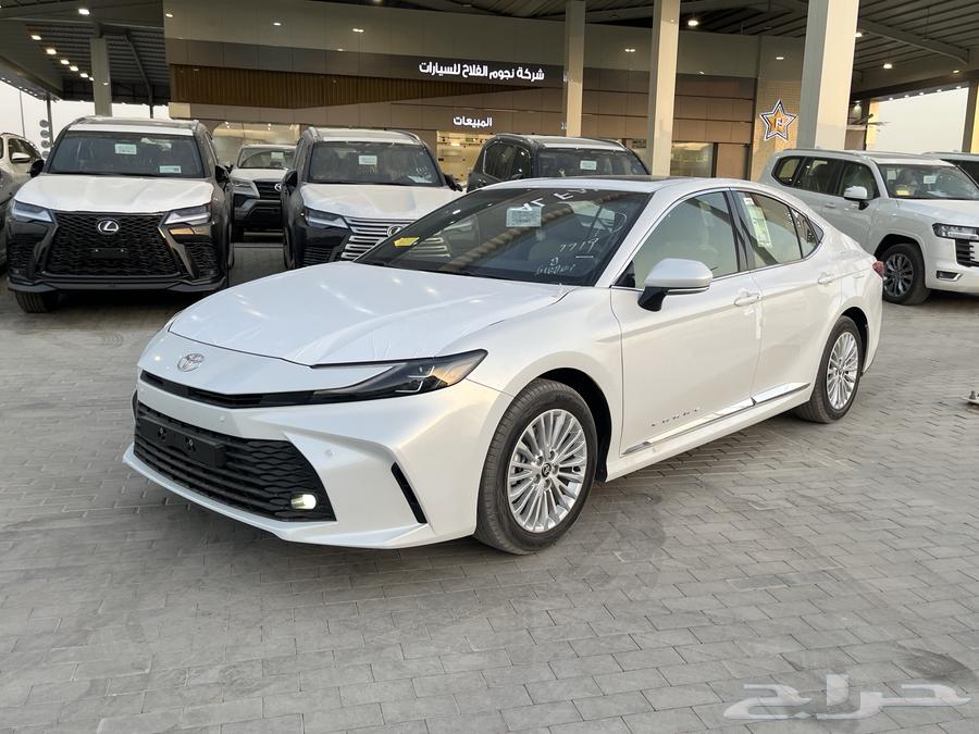 تويوتا كامري LE-بنزين سعودي 202563708282295681110