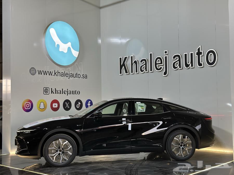 تويوتا كراون بريميوم هايبرد موديل 202563706628473731112