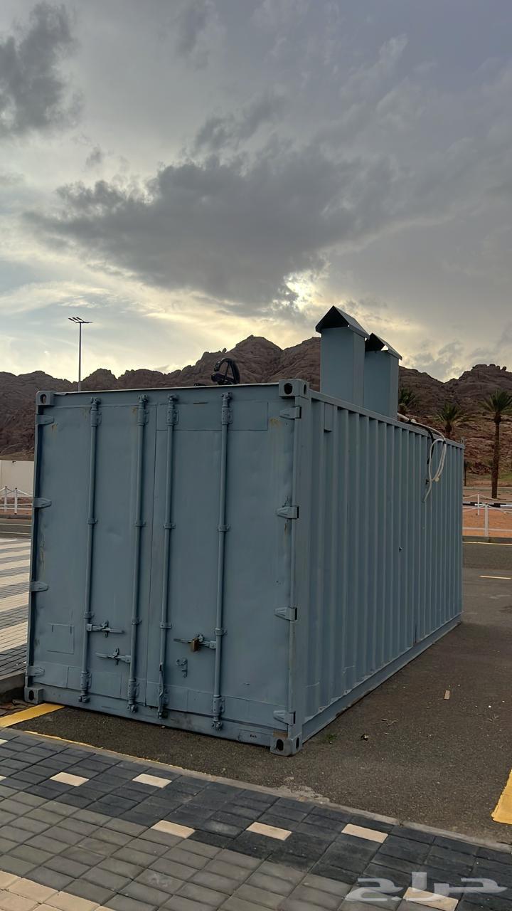 Mobile restaurant container63701302523779114