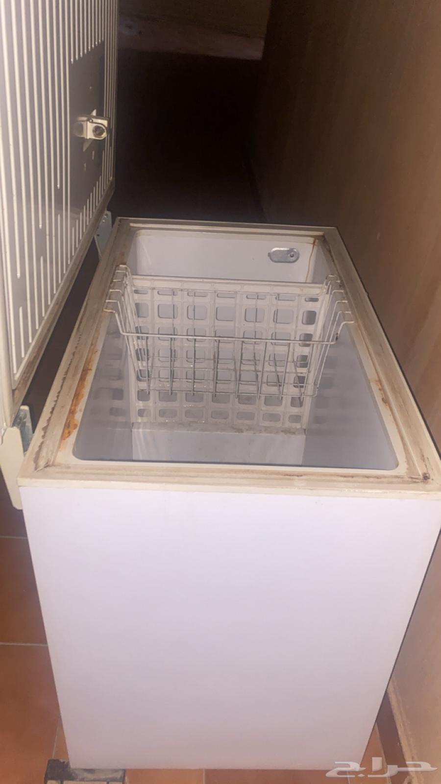 Working freezer, only needs refrigerant, price negotiable63673653924610111