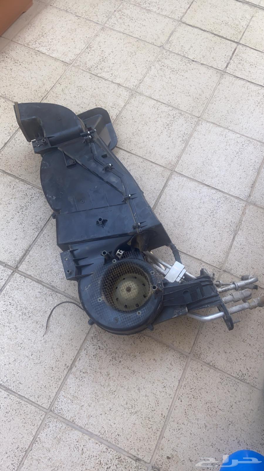 قطع غيار فورد قطعه ثلاجه مكيف خلفيه فورد63715626405763111