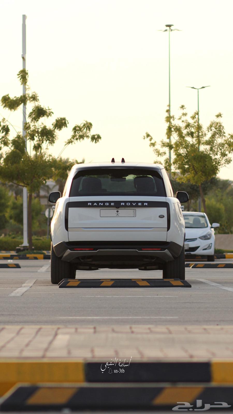 مصور سيارات فارهه بسعر بمتناول الجميع .63715822522113112