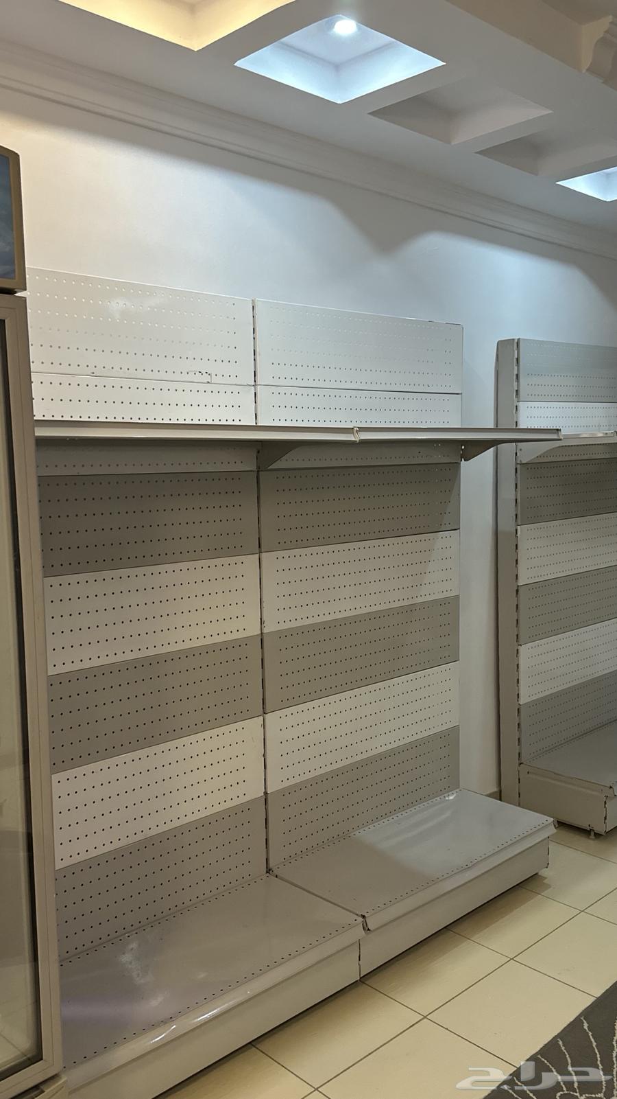 For sale, semi-new store shelves used for only 3 months63671411870211110