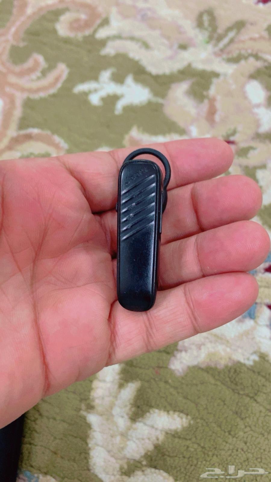 Jabra earphones with connectivity and media features, compatible with multiple mobile phones63673474582275112