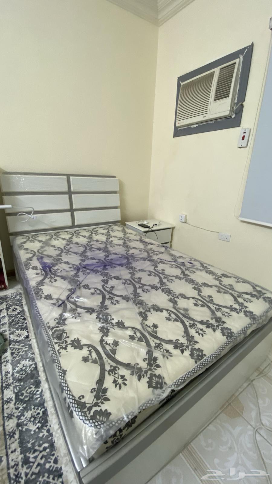 New bedroom used for two months white color 120063675334691715114