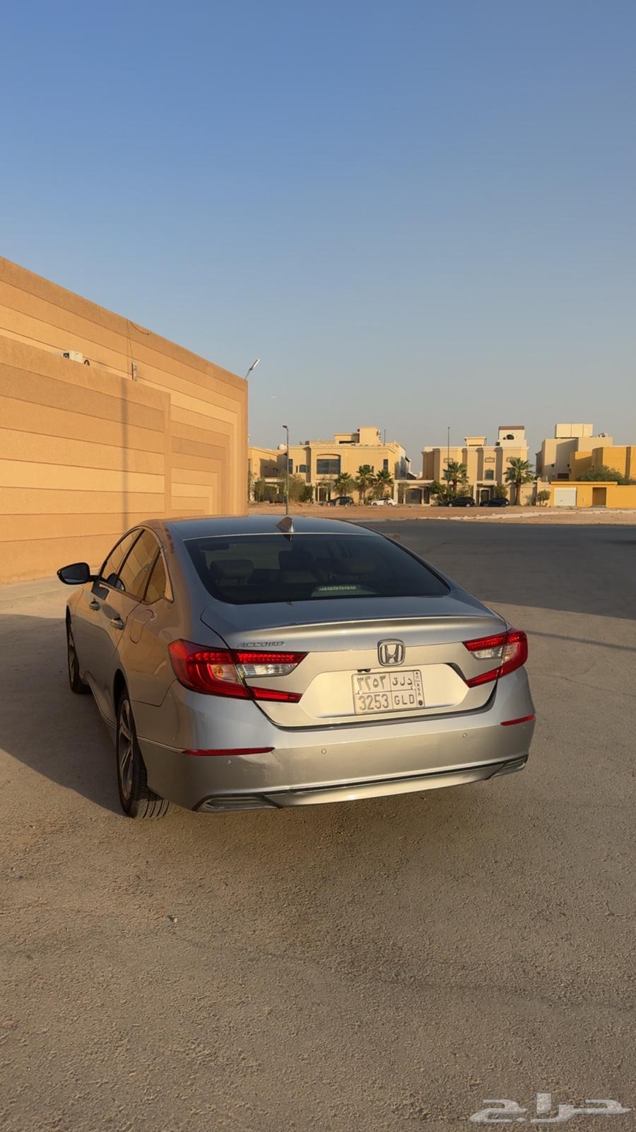 هوندا أكورد 2019 لون فضي بدون رش للبيع سوم 6463725422947331110