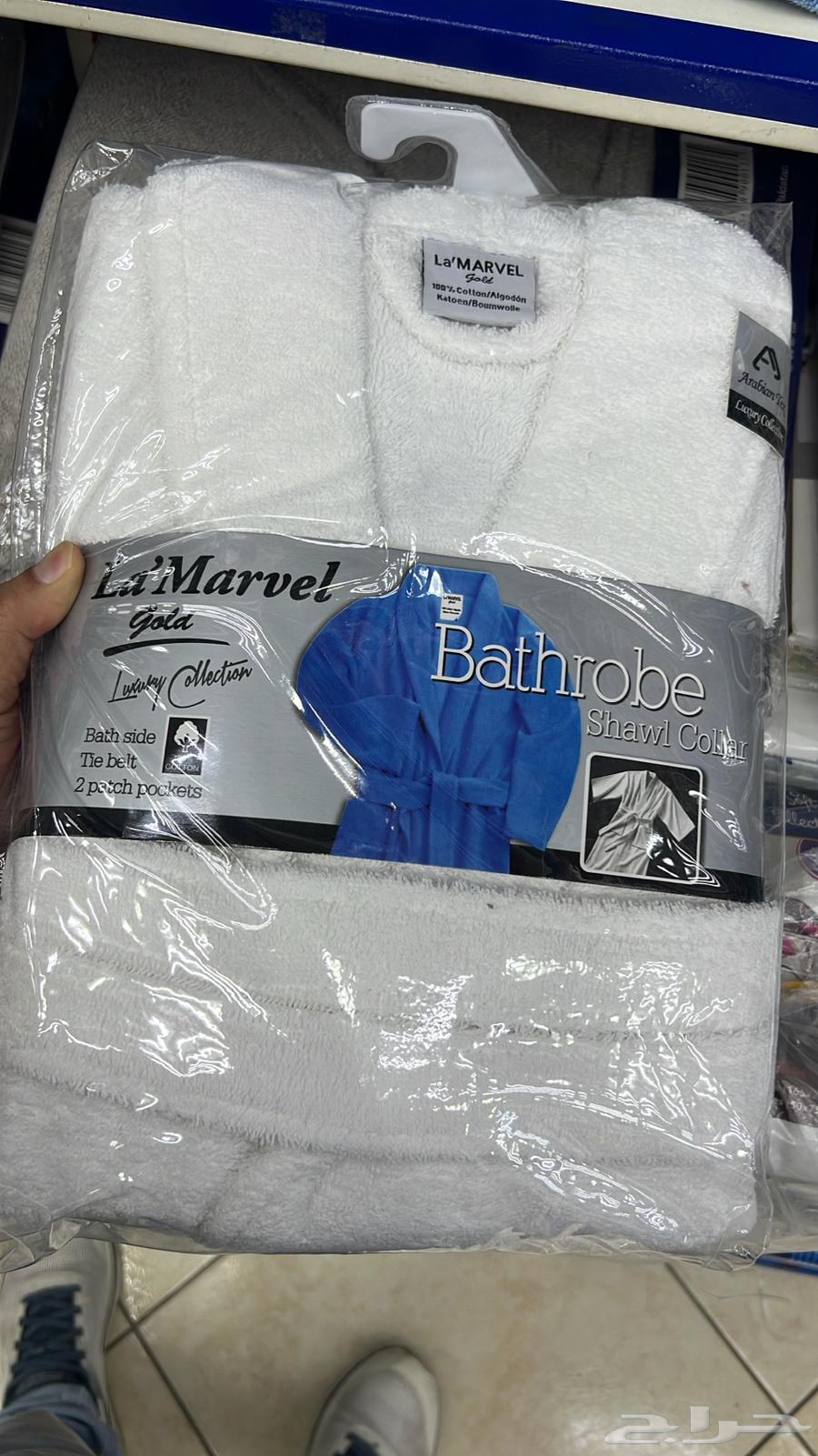 Hotel-quality bathrobes, towels, and bed linens, wholesale and retail63667808674690110