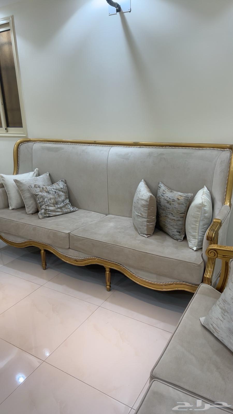 Semi-new sofa63671411609859112