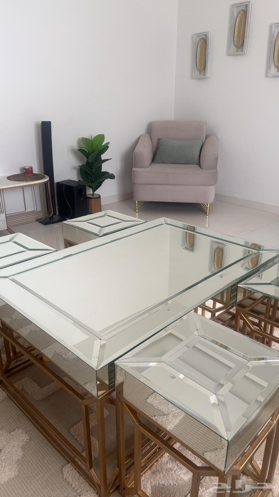 Tables for sale63670886094338111