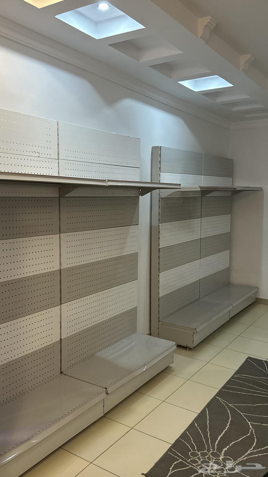 For sale, semi-new store shelves used for only 3 months63671411870211111