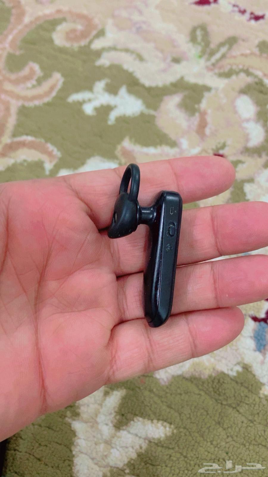 Jabra earphones with connectivity and media features, compatible with multiple mobile phones63673474582275111
