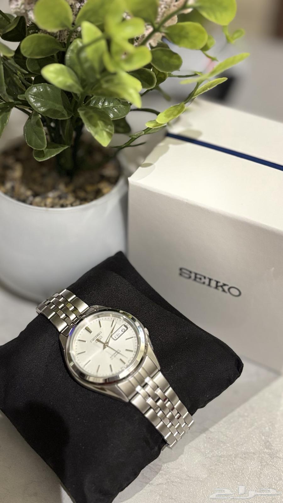 Seiko 5 Classic Watch63672087177345111