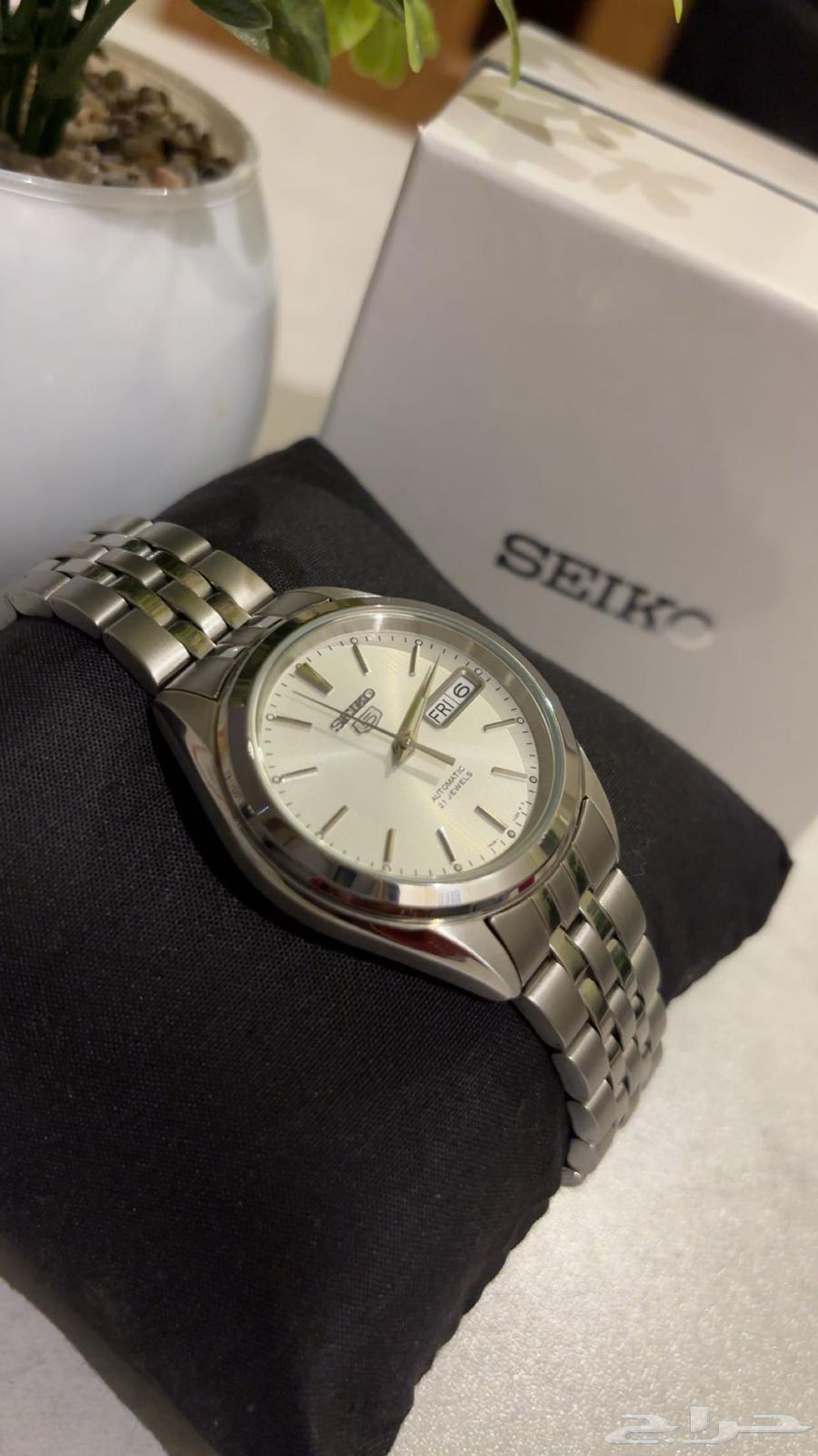 Seiko 5 Classic Watch63672087177345110