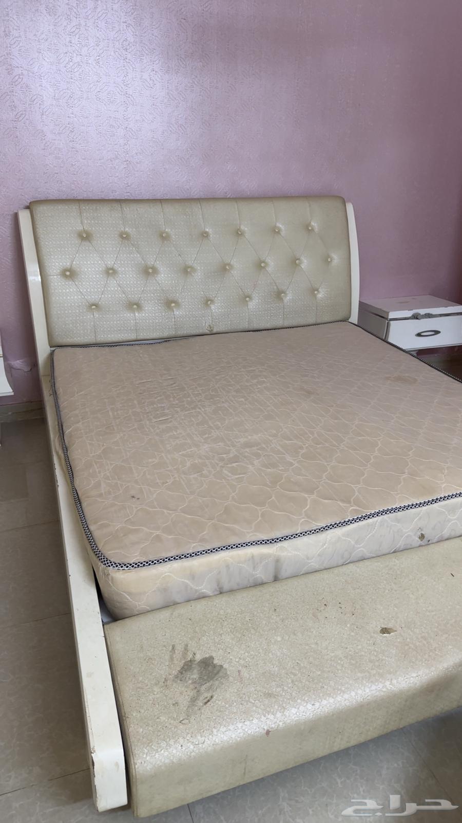 غرفة نوم مستعمل ب 100 ريال63670266592769112