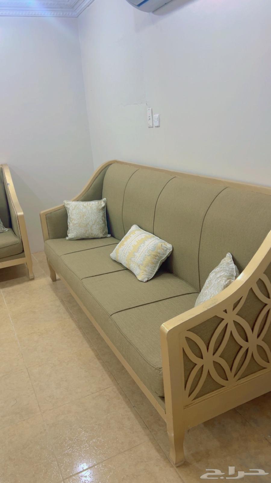 Excellent sofa for sale, beech wood, detailed63673562370433110