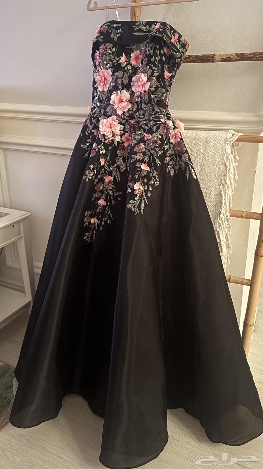 فستان سهرة اسود للبيع63668613615874110