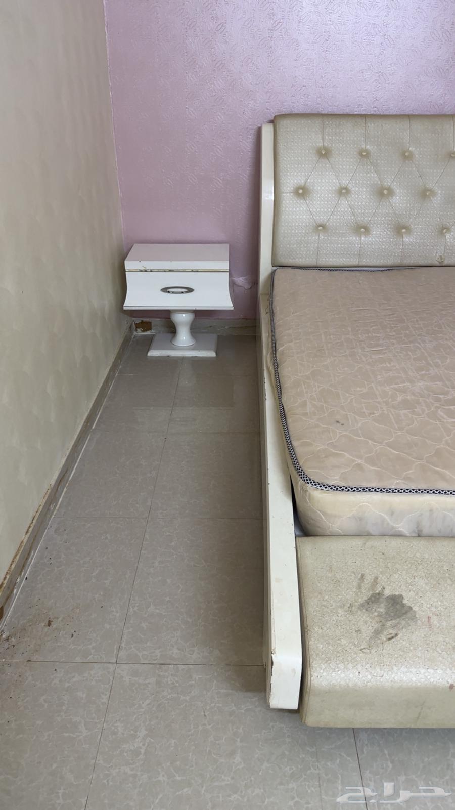 غرفة نوم مستعمل ب 100 ريال63670266592769111