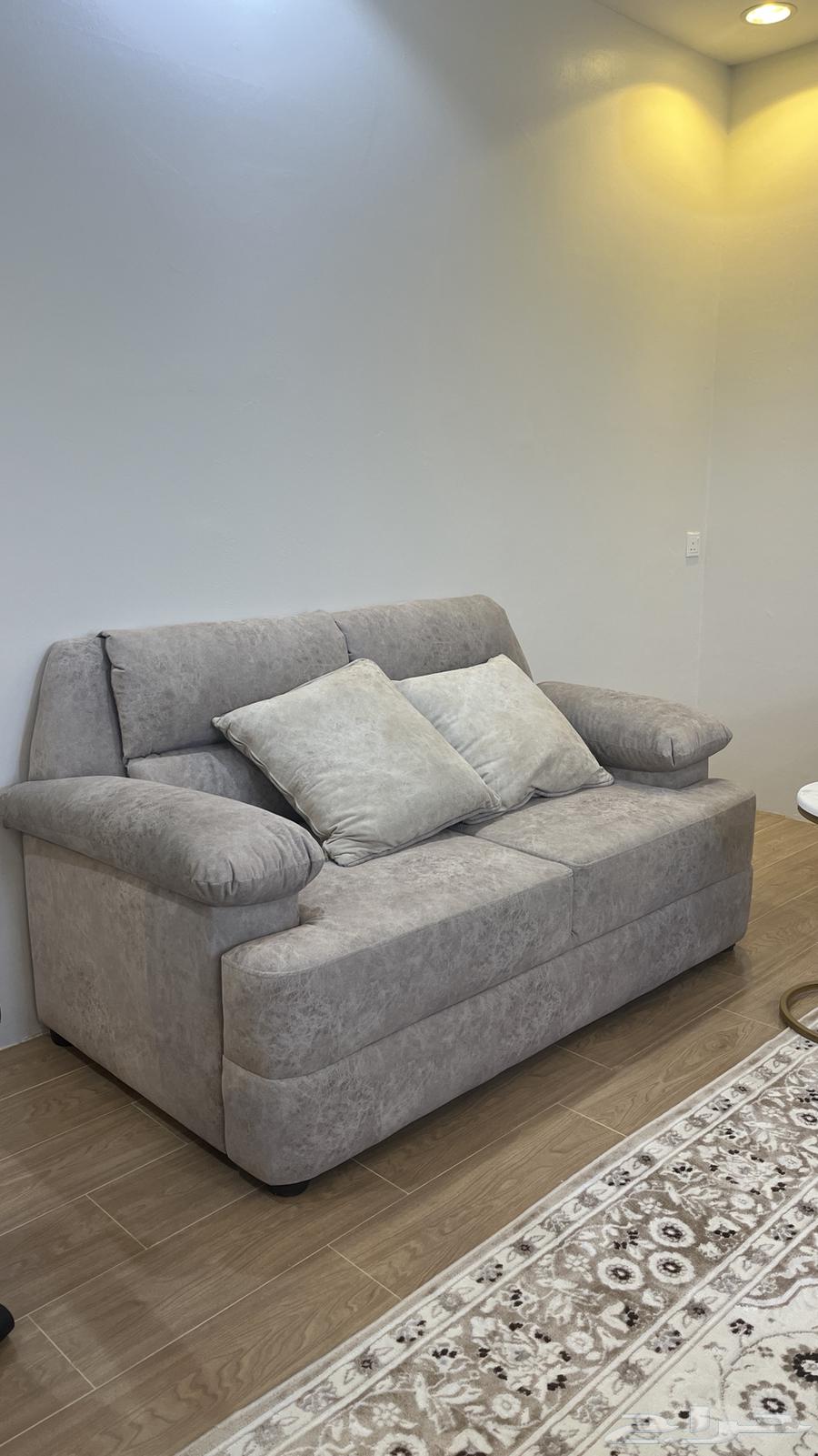 Luxurious new sofa63670089234946110