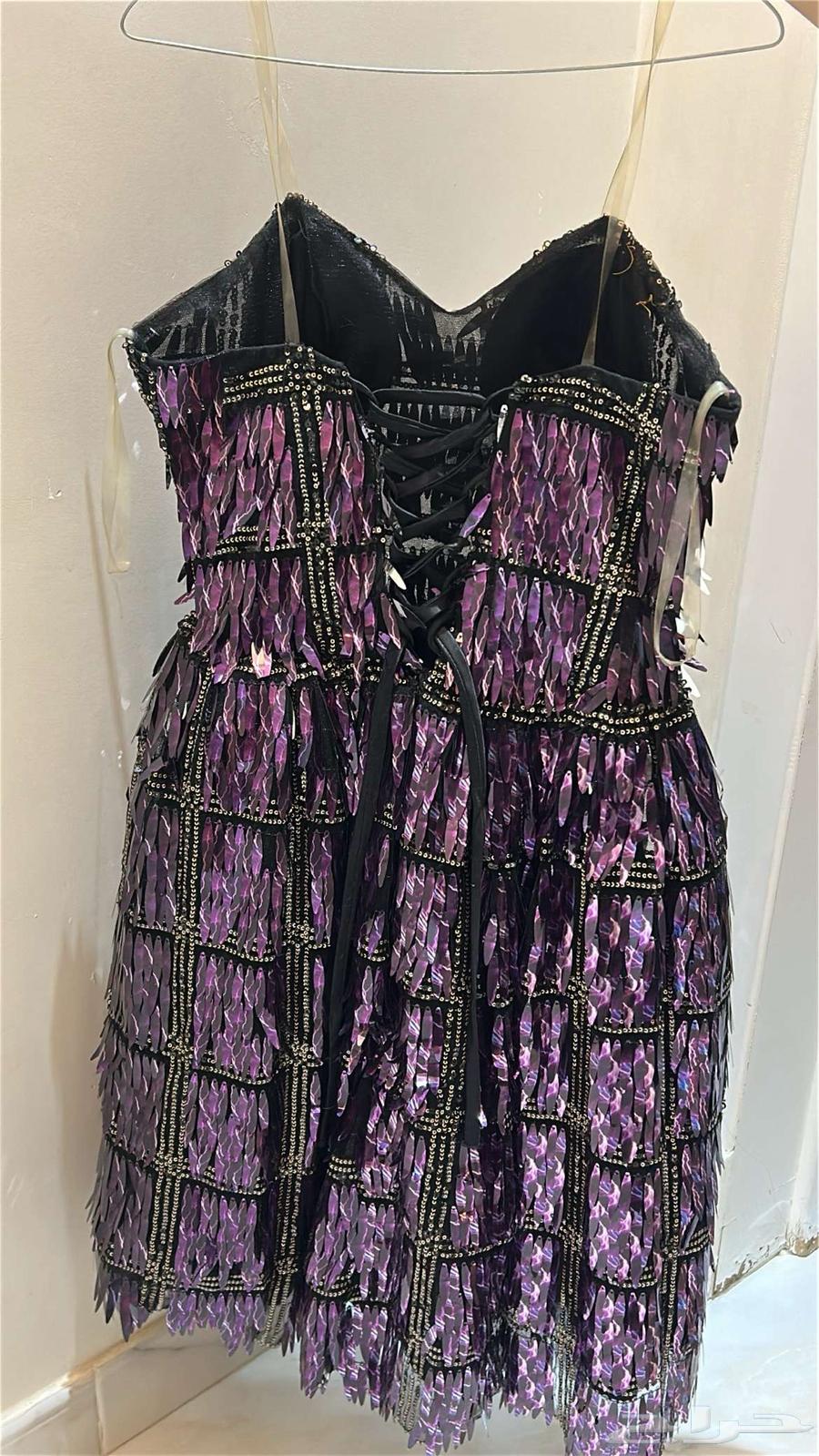 Size. M Monday wear once brand new red 100 and mof 17063675244716674111