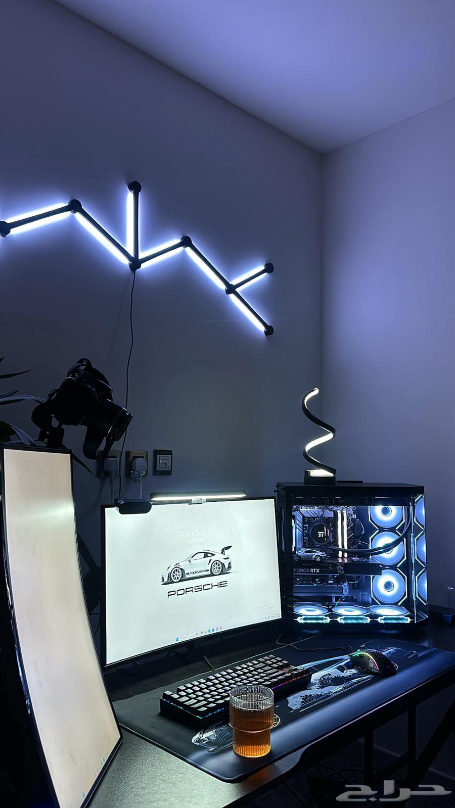 Gaming setup with gaming PC63668530141185111
