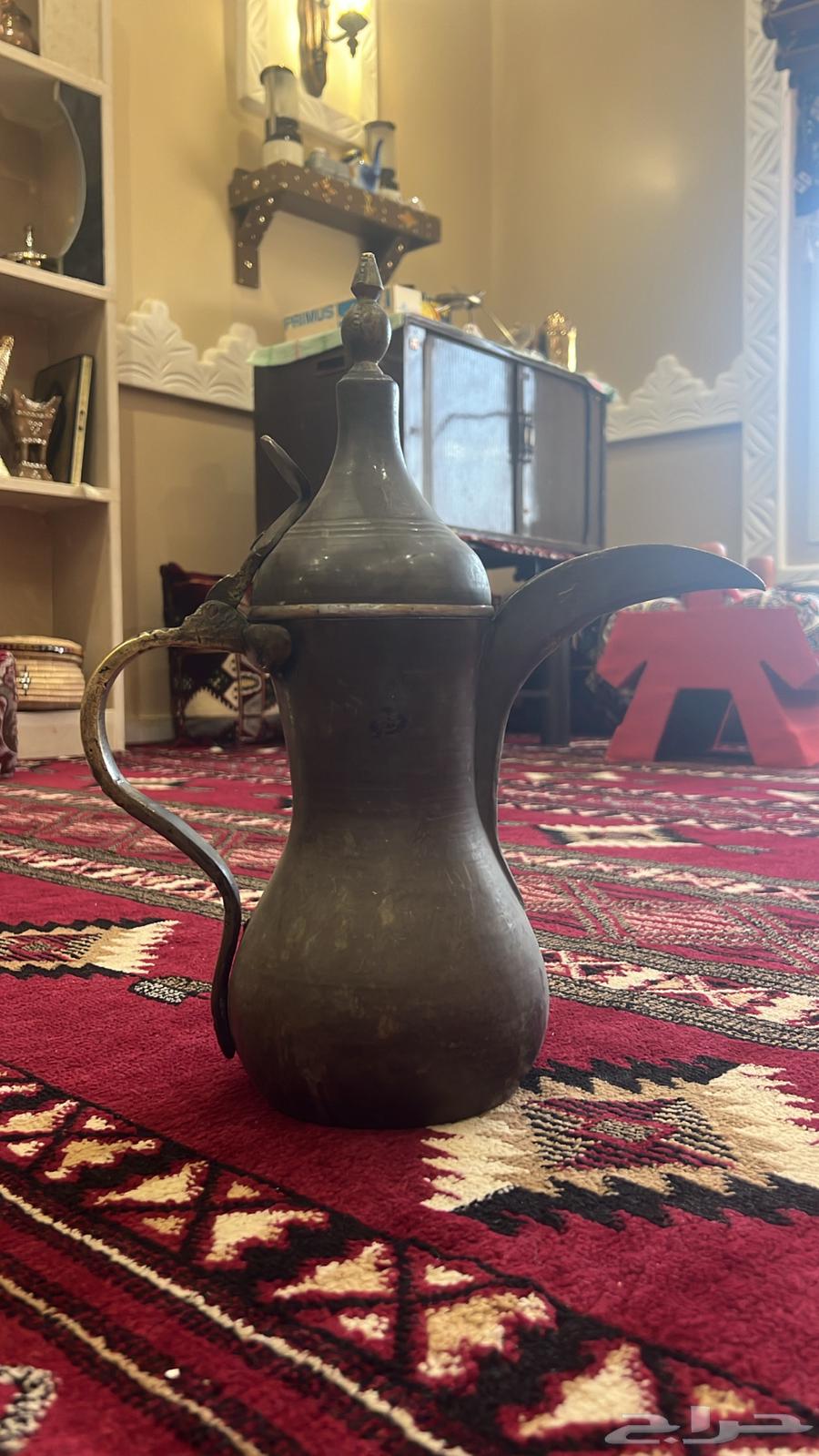 دلة قديمه محززه63675601527427110