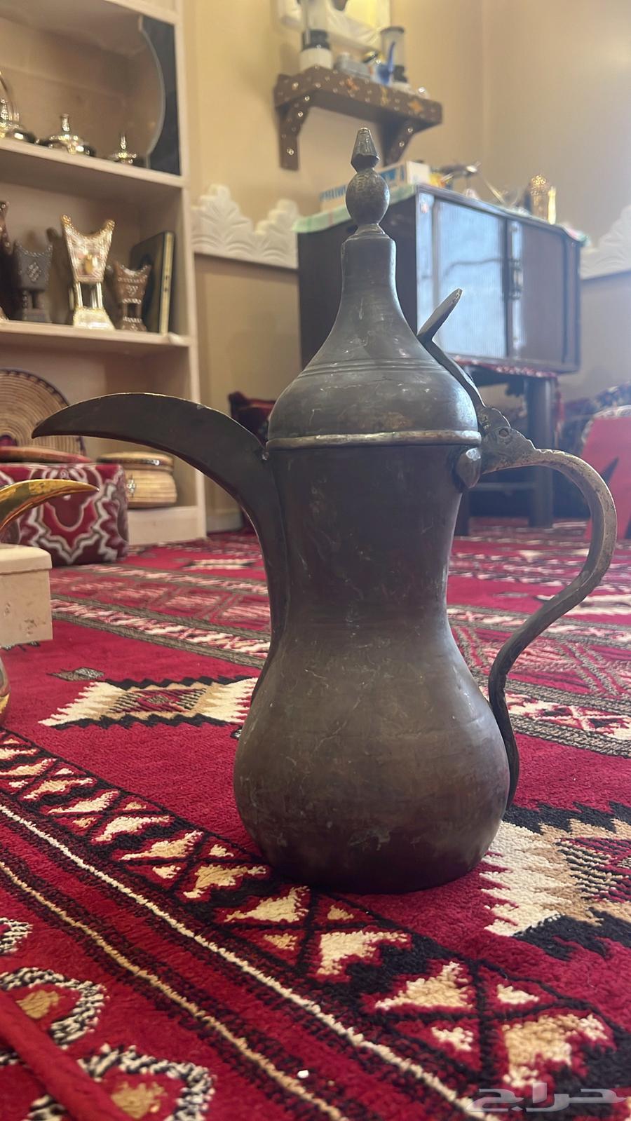 دلة قديمه محززه63675601527427111