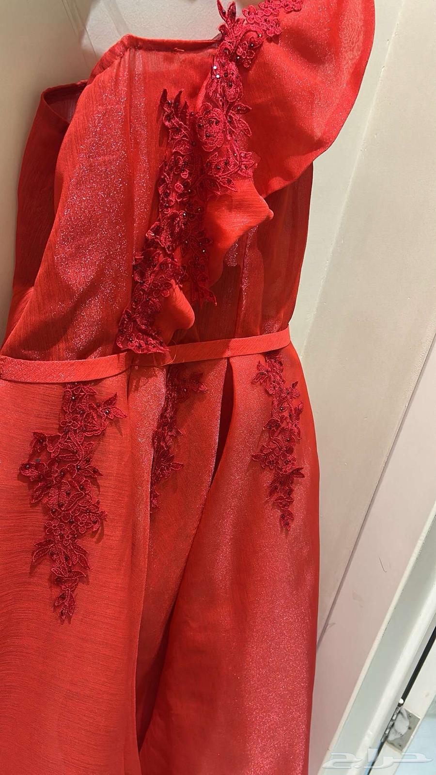 Size. M Monday wear once brand new red 100 and mof 17063675244716674114