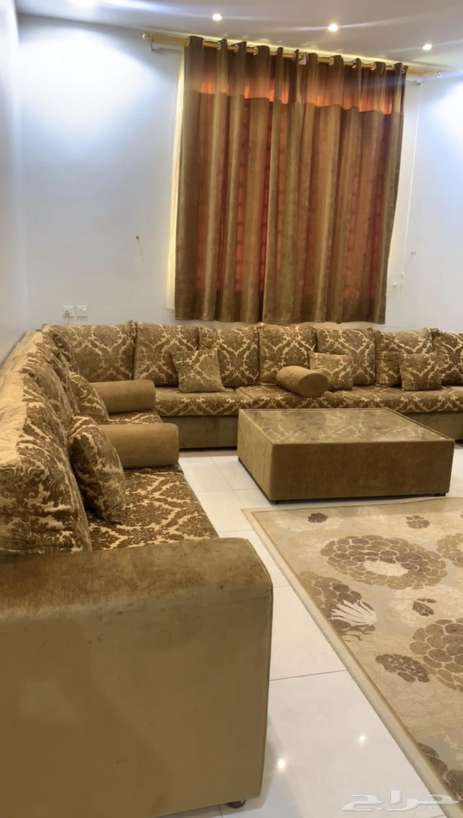 Clean sofa for sale 4 out of 5 with star, table, and mat63672169905282110