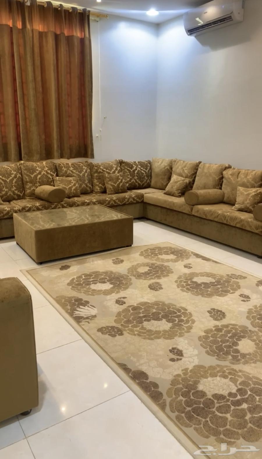 Clean sofa for sale 4 out of 5 with star, table, and mat63672169905282111