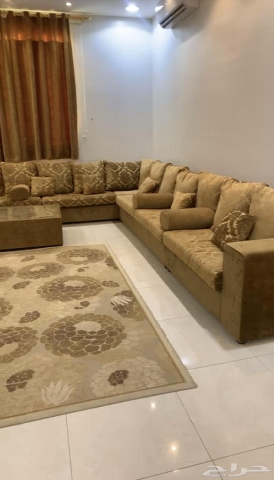 Clean sofa for sale 4 out of 5 with star, table, and mat63672169905282113