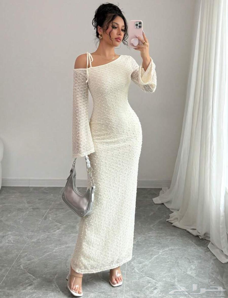 White dress size M for 50 SAR63669282070402110