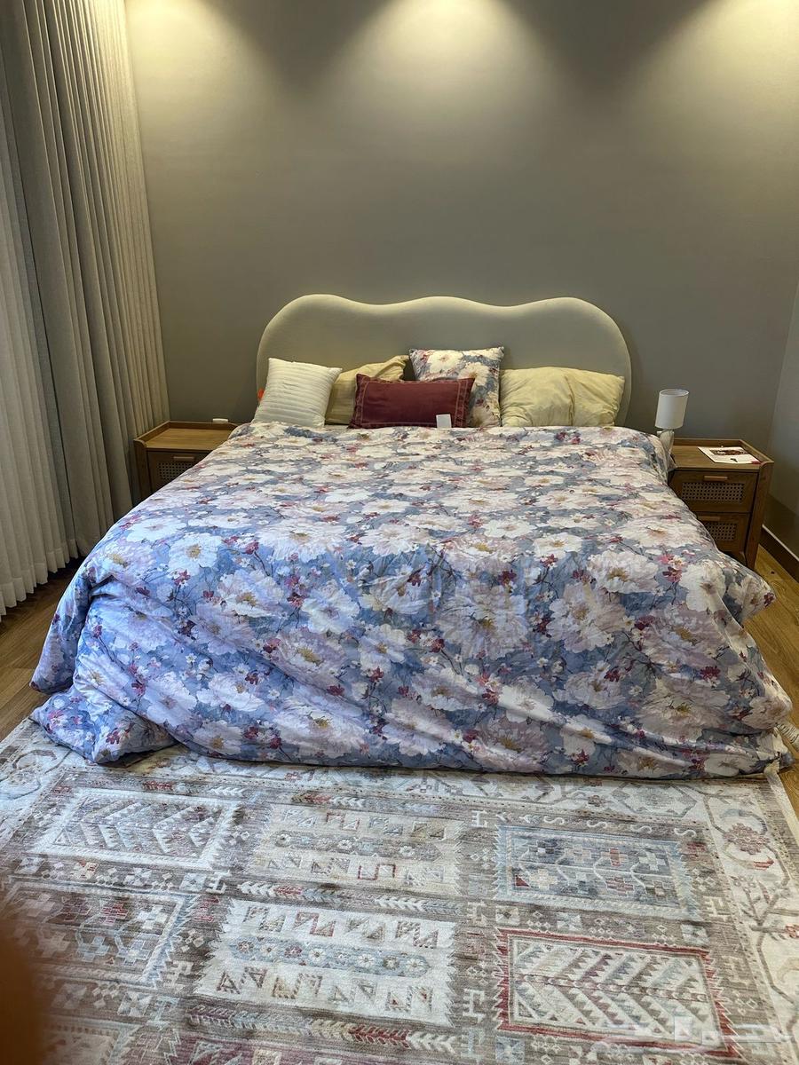 New double bed, used for only two months63674630984579111