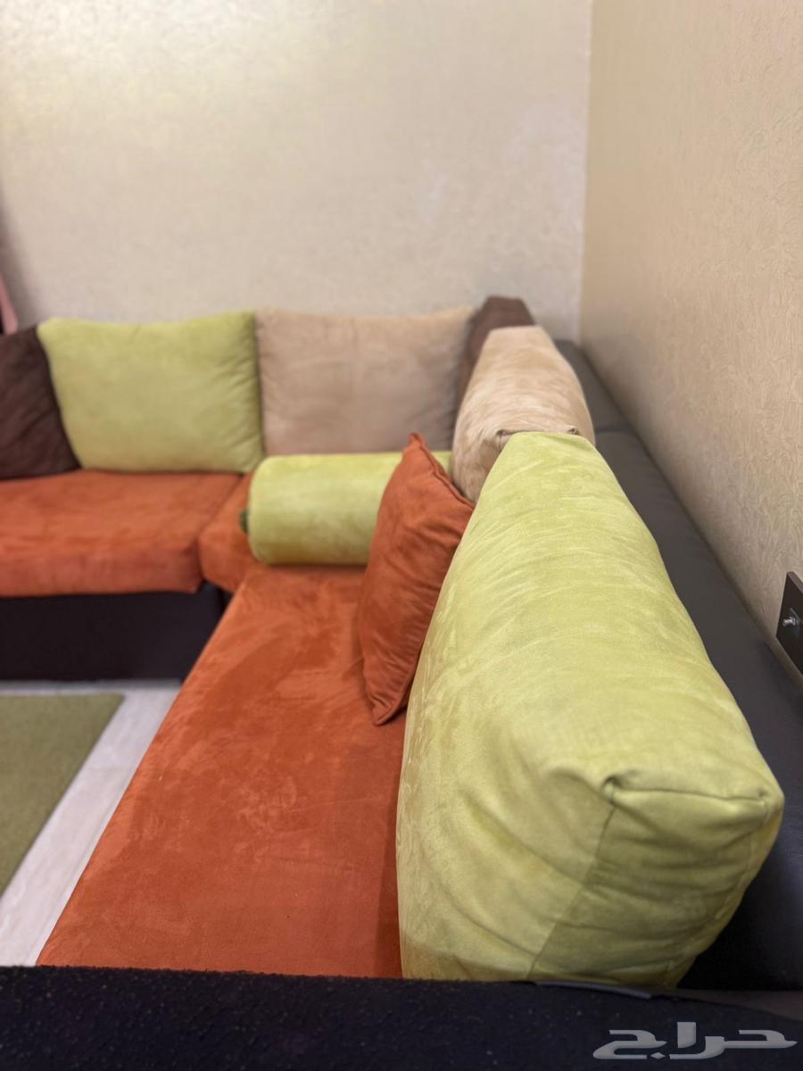 كنب مع ستائره للبيع63670712698627111