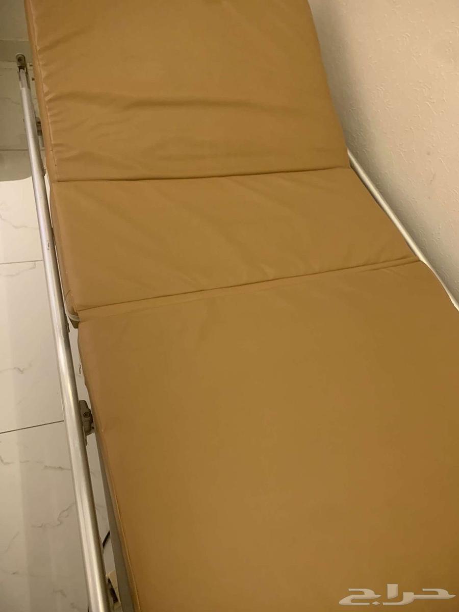 سرير كهربائي وعربية للمرضى ( فرصه )63670797809409111