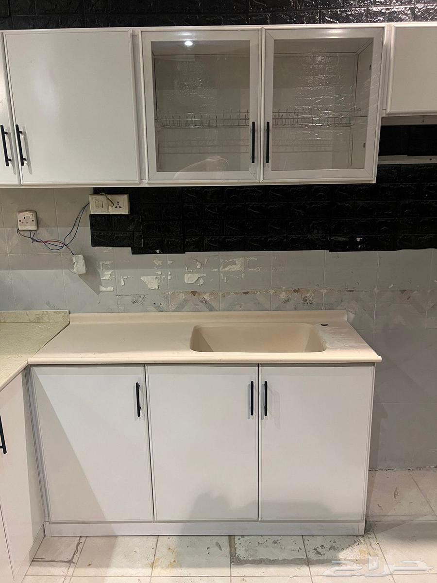 Kitchen, washing machine, and sofa63671498140163111