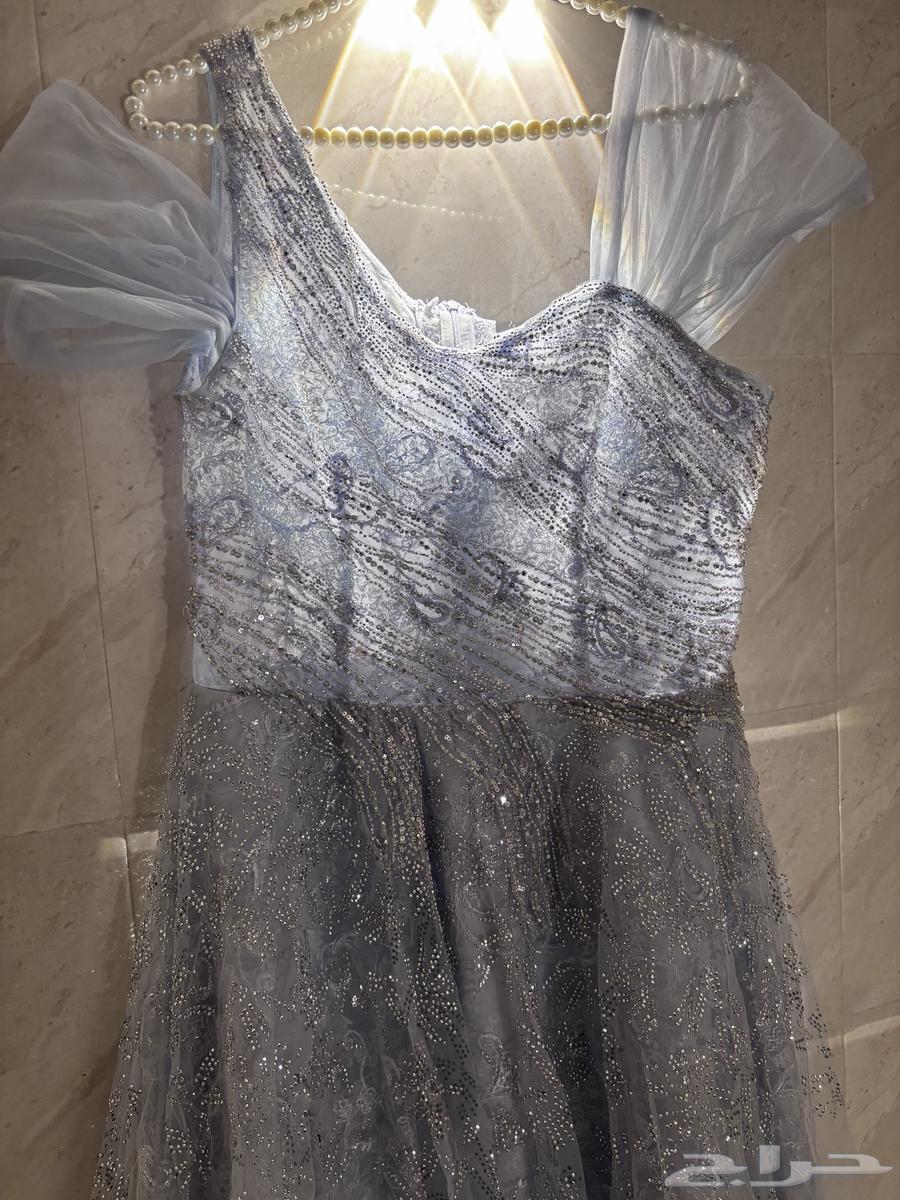 Semi-new dress63672749584001112