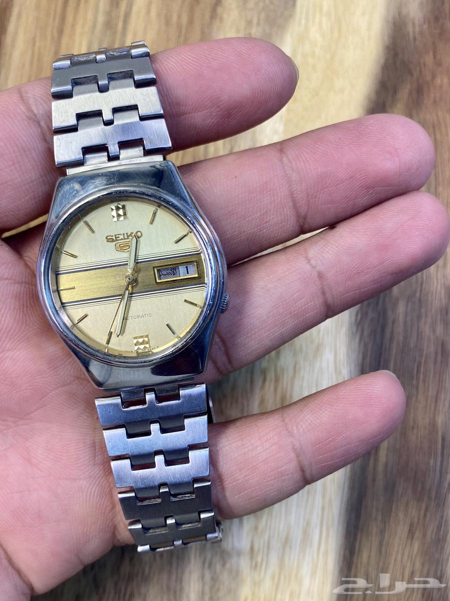 SEIKO 5 watch with distinctive golden dial, vintage (Sold)63671667094019114