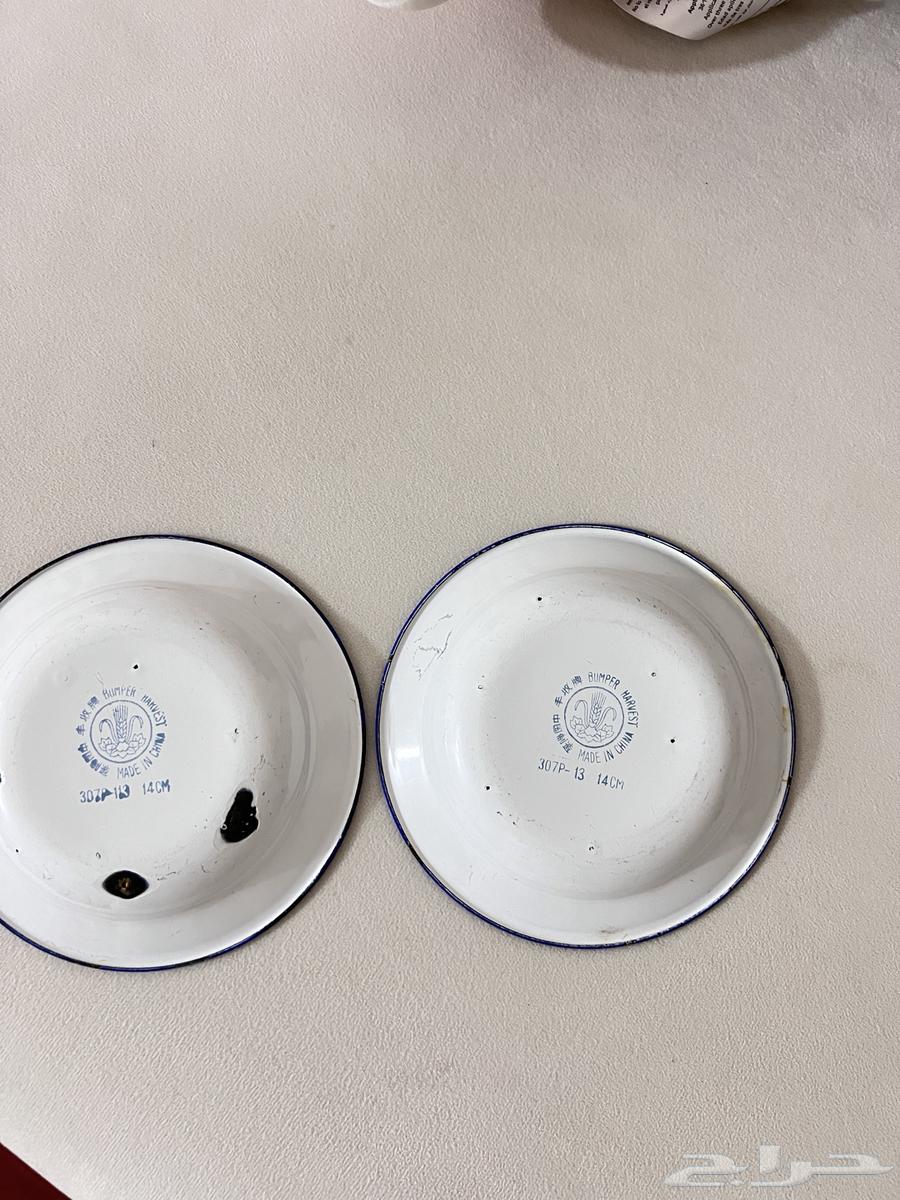 Old dishes and Royal Spring carpets63674545209731114