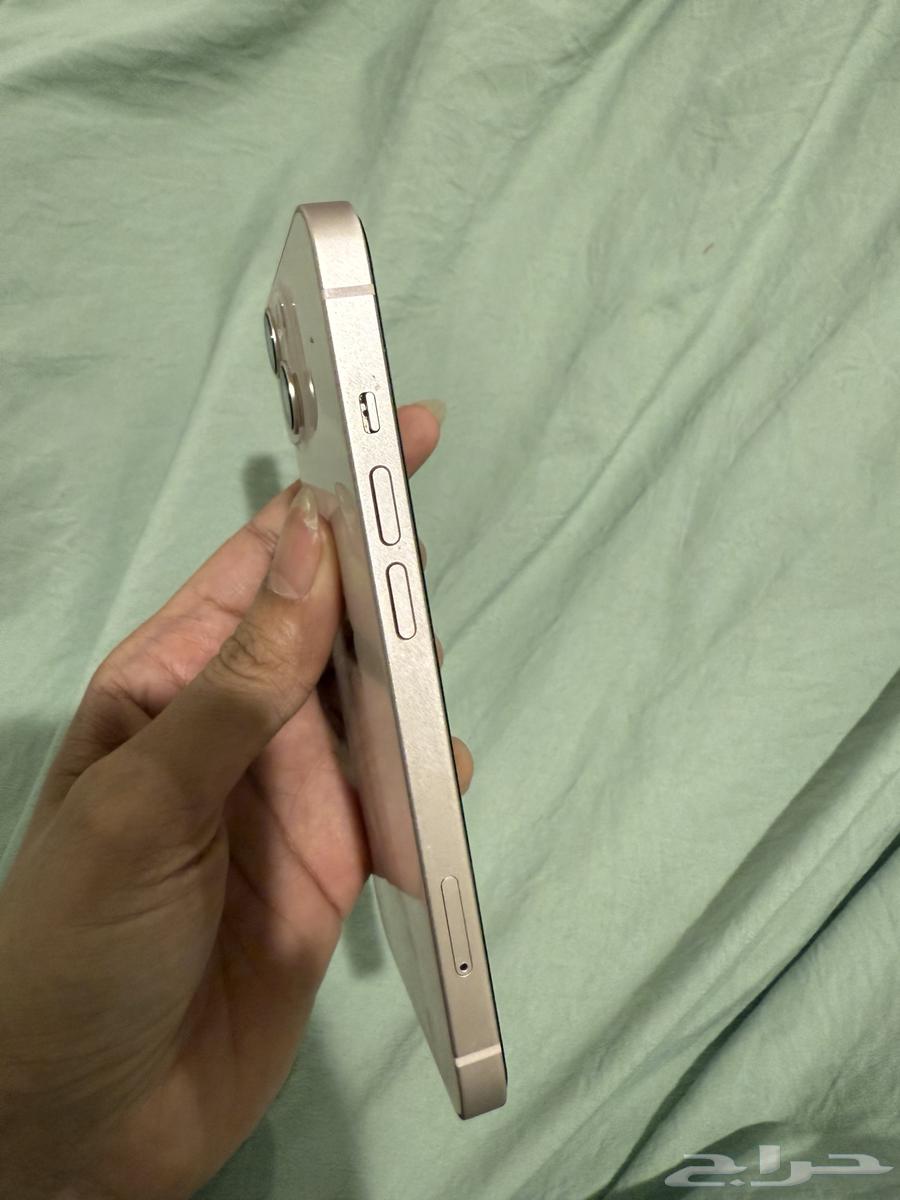 iPhone 1363675244482306110