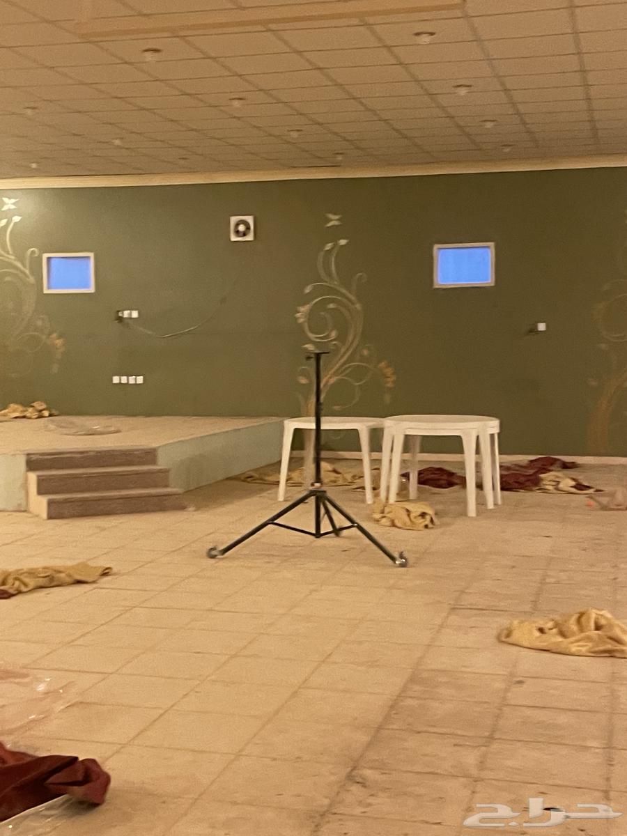 طاولات للبيع63672952981377111