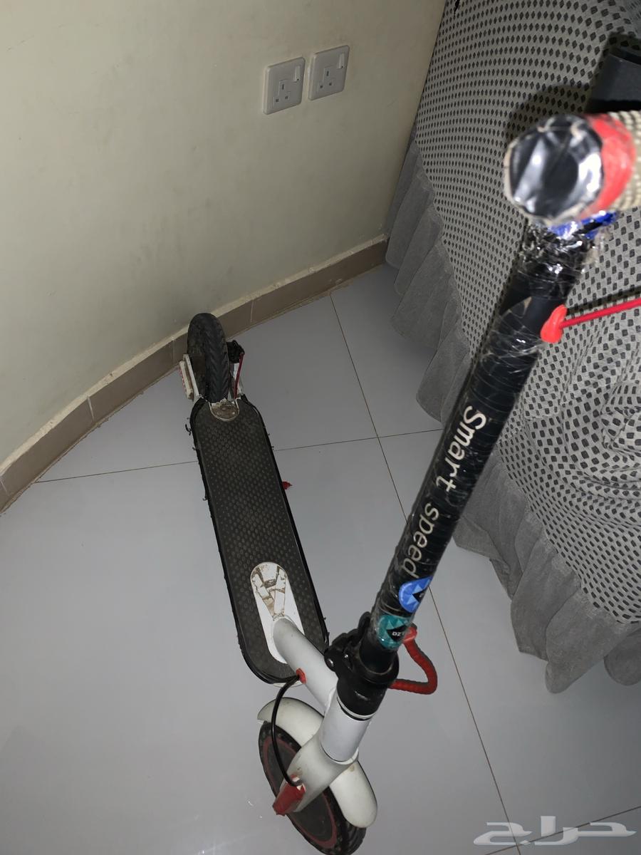 New scooter drives 45, new tires, but rear fender broken63674634900226112
