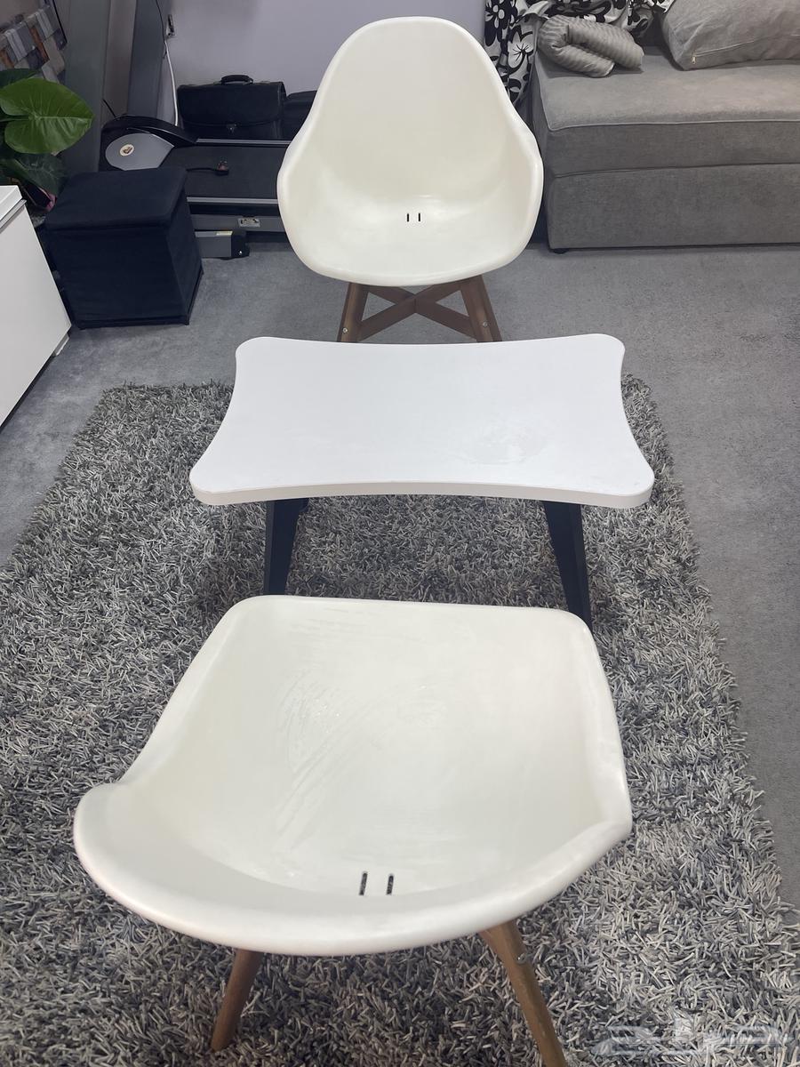 Coffee table with 2 chairs63668924013827113